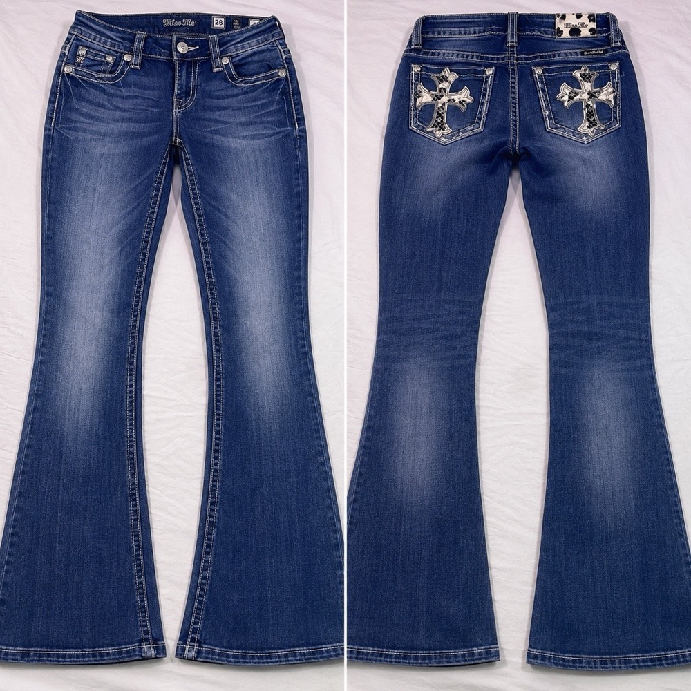 Miss Me  Boot Jeans Womens 25 Medium Wash Calf  Cow Hide Cross Western mid rise